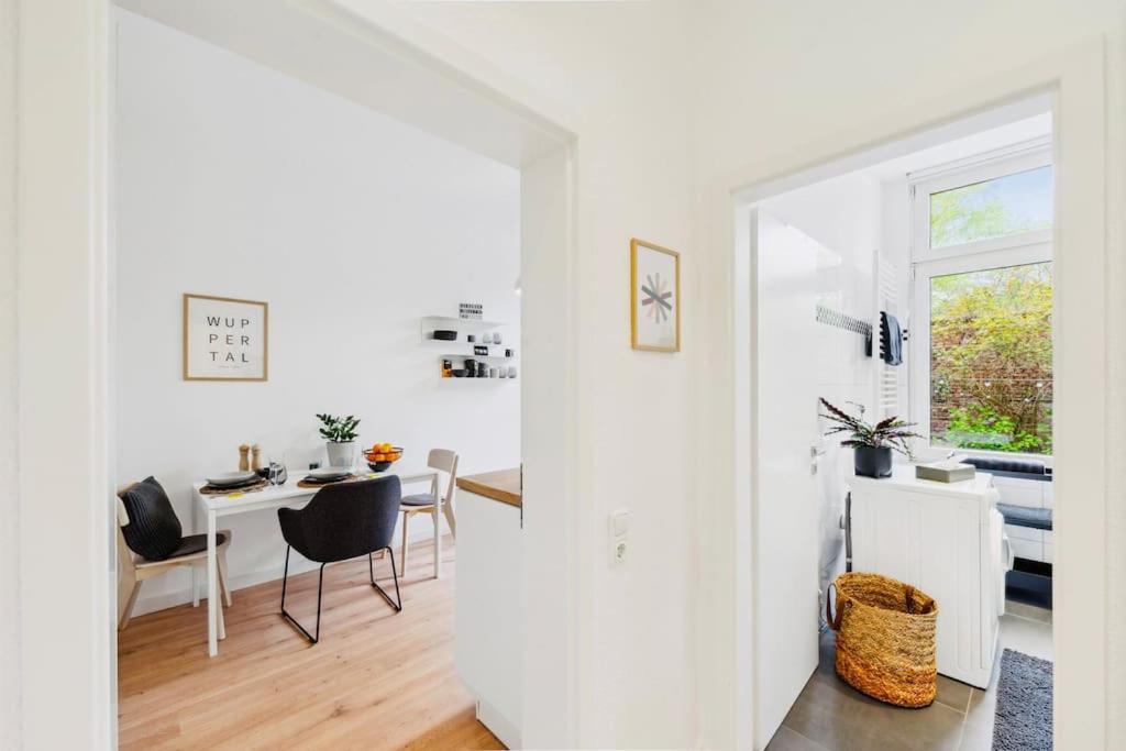 Wuppertaler Altbau-Traum Gutenberg - Naehe Dus & Dortmund & Koeln & Essen Apartment Ngoại thất bức ảnh