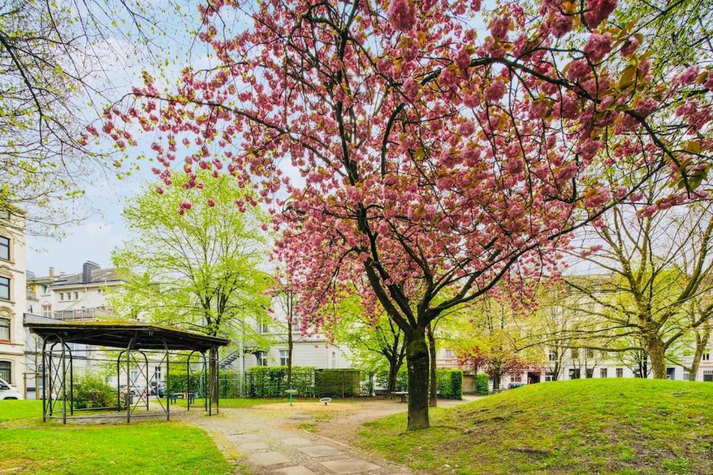 Wuppertaler Altbau-Traum Gutenberg - Naehe Dus & Dortmund & Koeln & Essen Apartment Ngoại thất bức ảnh